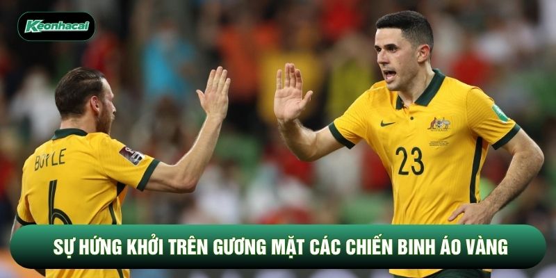 Sự hứng khởi trên gương mặt các chiến binh áo vàng Sự hứng khởi trên gương mặt các chiến binh áo vàng